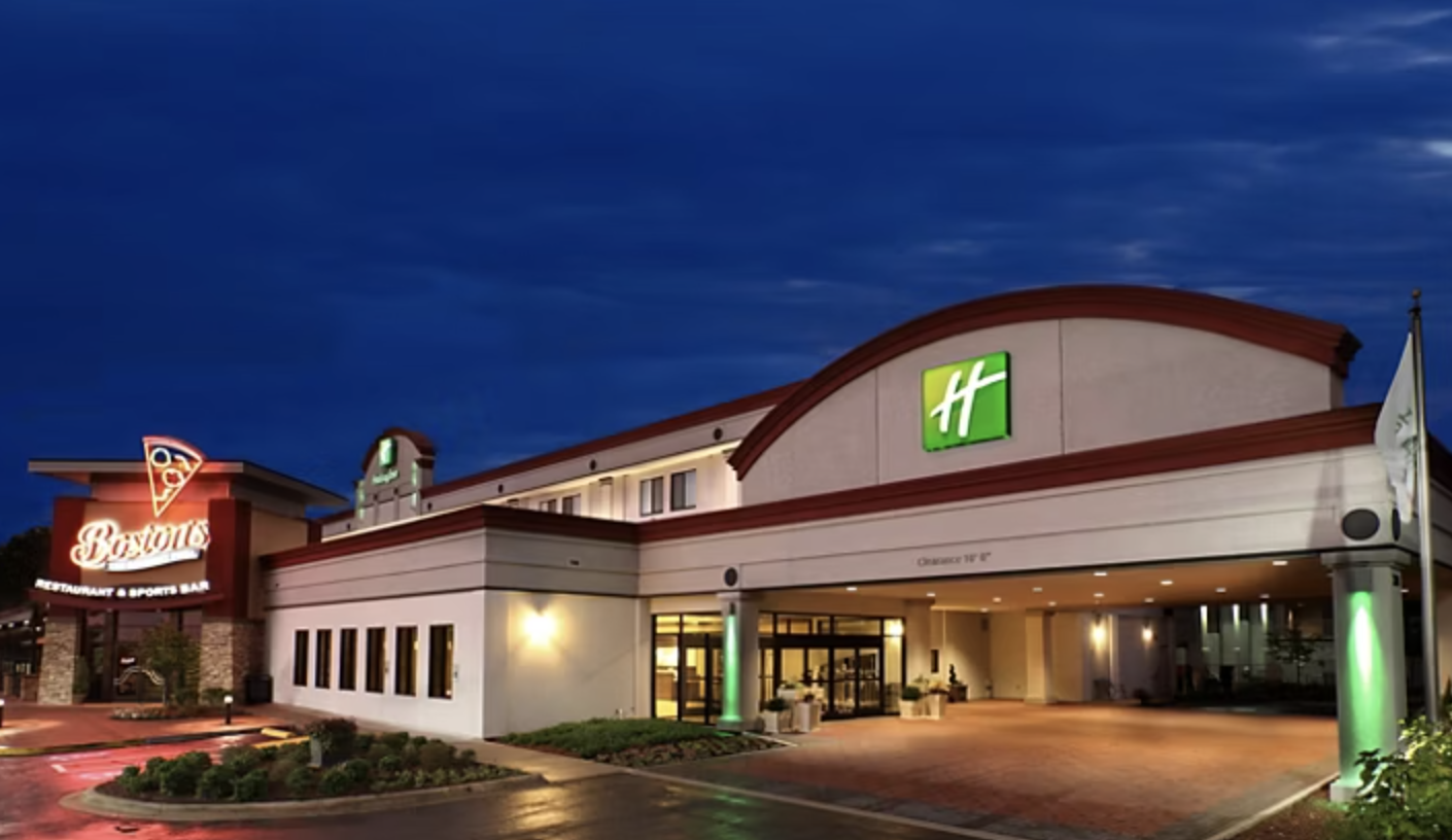 Holiday Inn Airport, Little Rock, AR entrance
